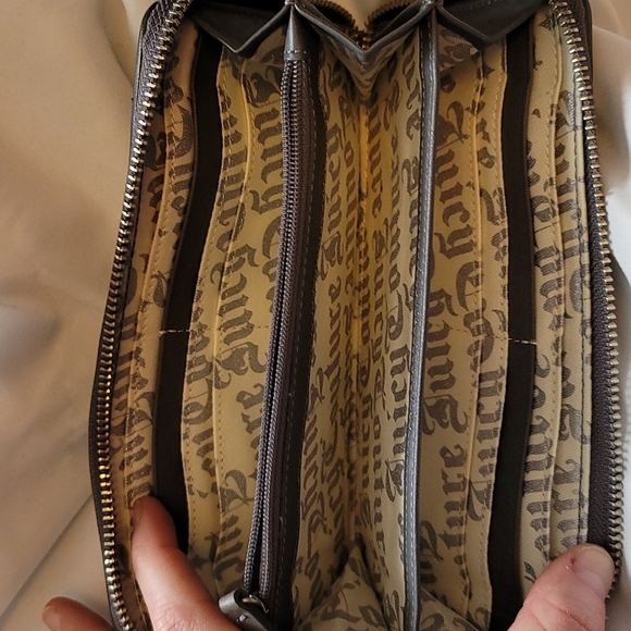 💥VTG💥JUICY COUTURE LARGE BUTTERFLY WALLET 🦋 - Picture 6 of 10